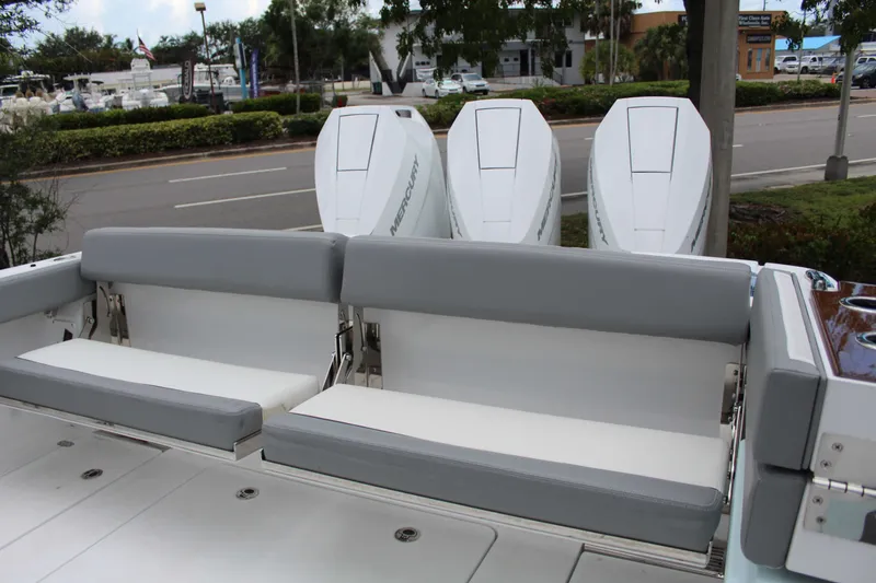 Slide: The Image of Everglades 375 Center Console 2026 - 50