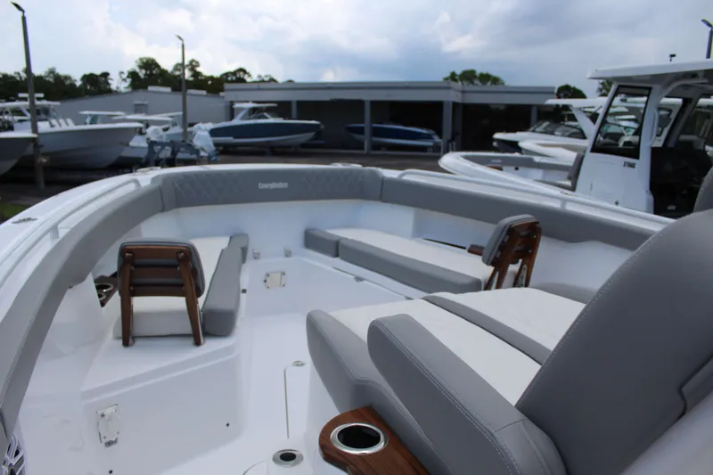 Slide: The Image of Everglades 375 Center Console 2026 - 9