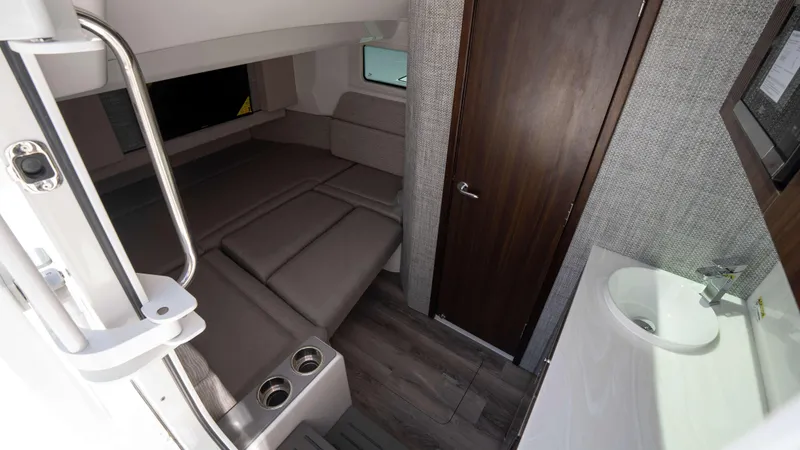 Slide: The Image of Everglades 455 Center Console 2025 - 23