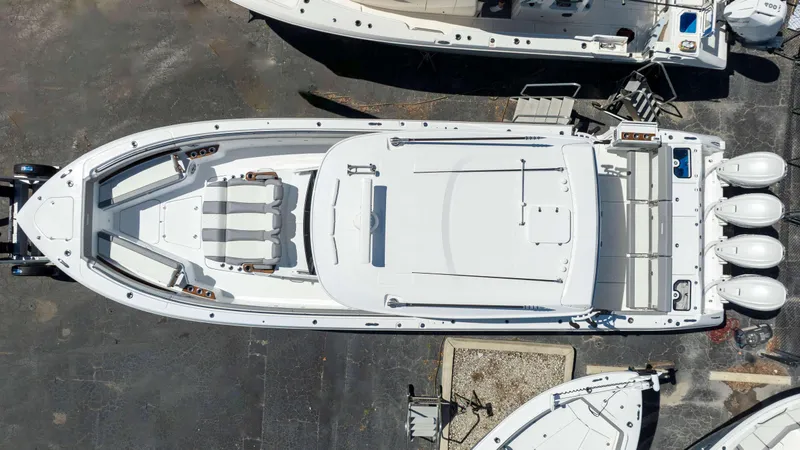 Slide: The Image of Everglades 455 Center Console 2025 - 3