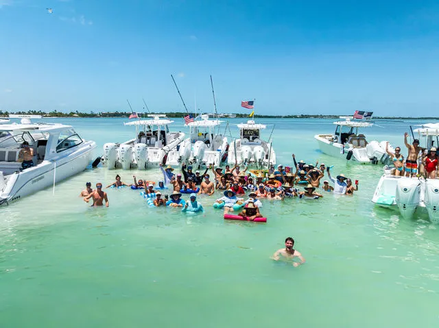 Slide: The Image of Everglades 455 Center Console 2025 - 48