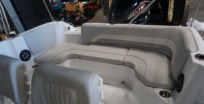 Slide: The Image of Hurricane 231 SS 2024 - 12