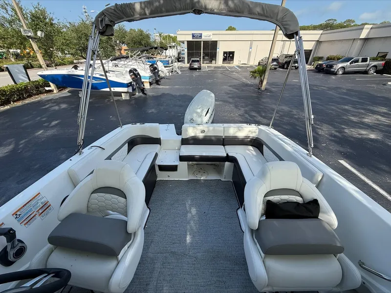 Slide: The Image of Hurricane 231 SS 2024 - 27