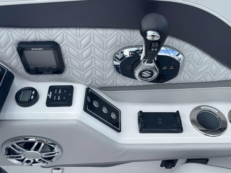 Slide: The Image of Hurricane 2600 SD 2024 - 12