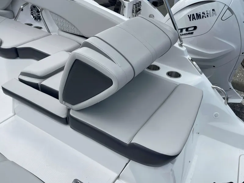 Slide: The Image of Hurricane 2600 SD 2024 - 6