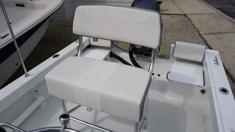 Slide: The Image of Parker Marine 1801 CS 2024 - 15