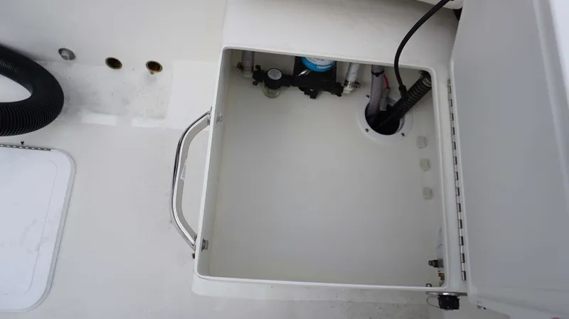 Slide: The Image of Parker Marine 1801 CS 2024 - 9