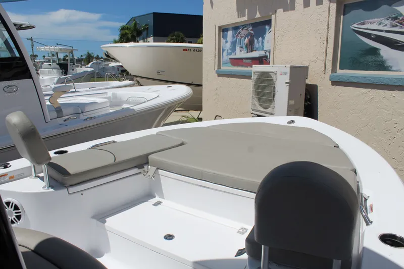 Slide: The Image of Sportsman Masters 227 Bay Boat 2024 - 4