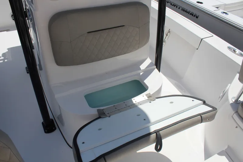 Slide: The Image of Sportsman Masters 227 Bay Boat 2024 - 9