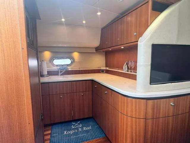 Slide: The Image of Tiara Sovran 4300 2006 - 19