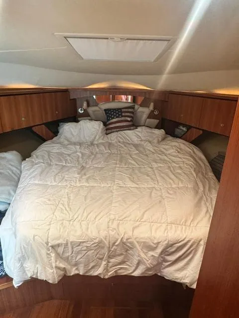 Slide: The Image of Tiara Sovran 4300 2006 - 24