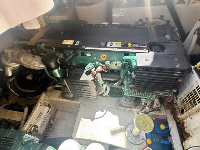 Slide: The Image of Tiara Sovran 4300 2006 - 27