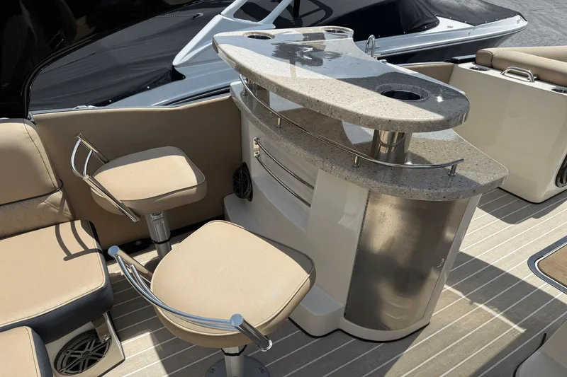 Slide: The Image of Harris crowne 2022 - 18