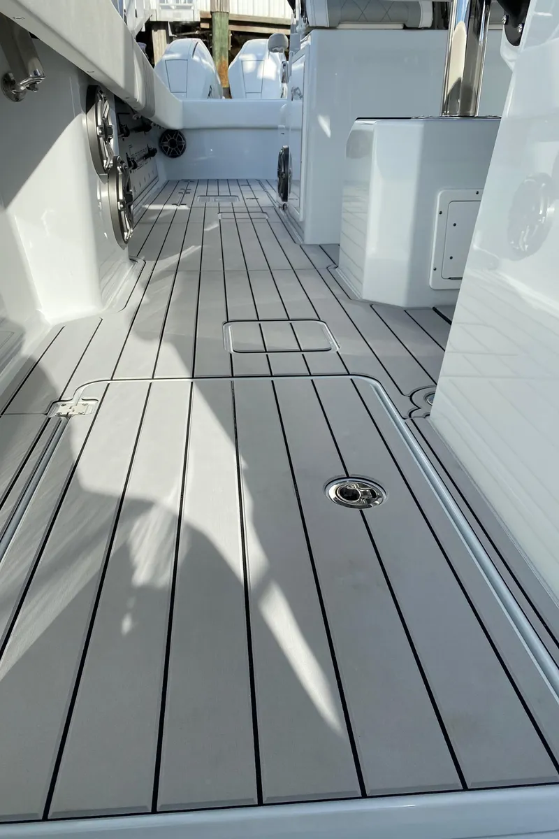 Slide: The Image of Freeman 42 LR 2021 boat deck with sleek, modern design and clean lines. - 9