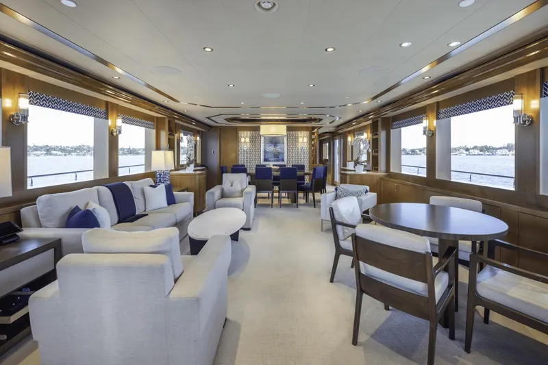 Slide: The Image of Westport 40M 2014 - 111