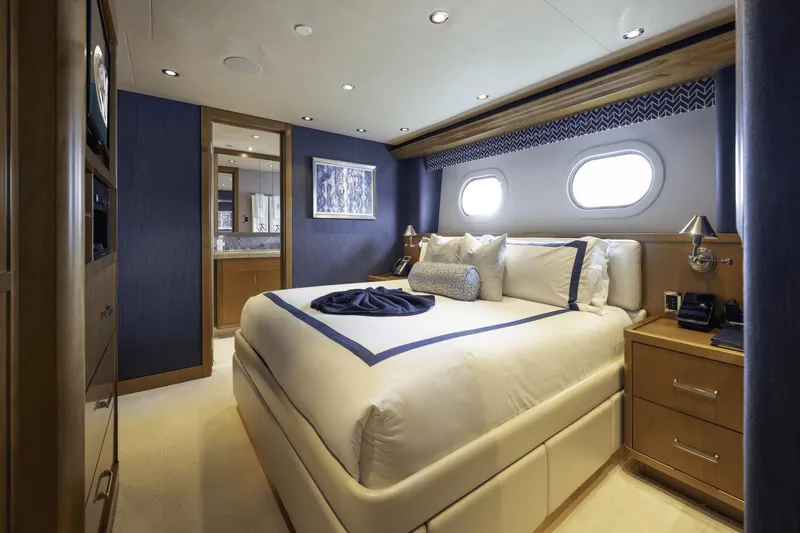 Slide: The Image of Westport 40M 2014 - 70