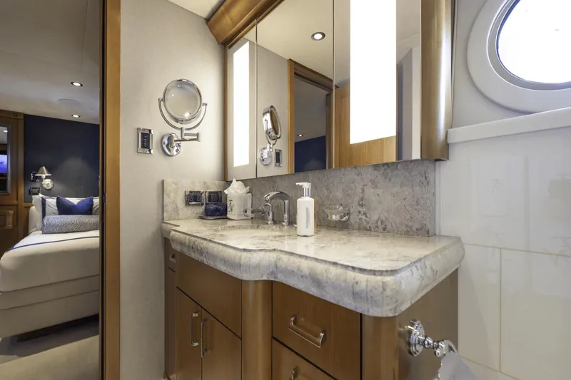 Slide: The Image of Westport 40M 2014 - 82