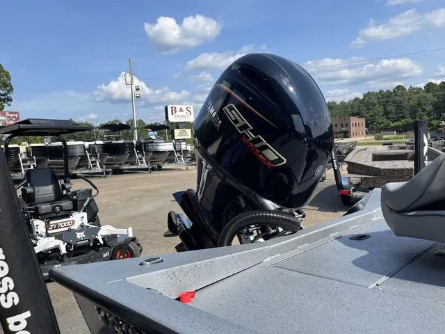 Slide: The Image of Xpress H22B 2026 - 10