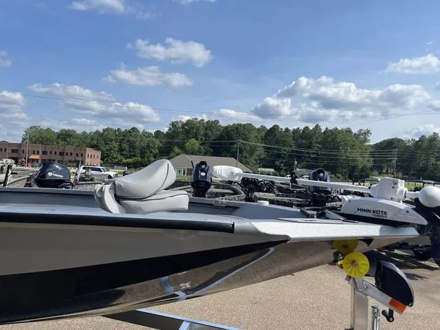 Slide: The Image of Xpress H22B 2026 - 6