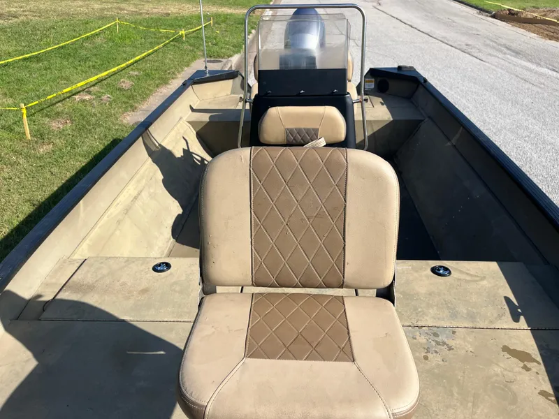 Slide: The Image of Foot pedal control on a G3 2072cc boat, 2011 model, with cables and shadow. - 27