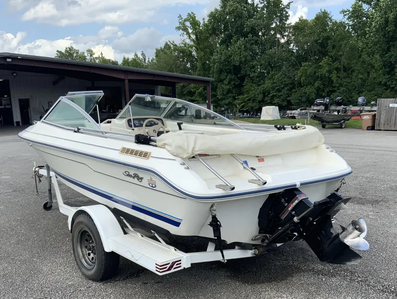 Slide: The Image of Sea Ray 170 Bow Rider 1994 - 10