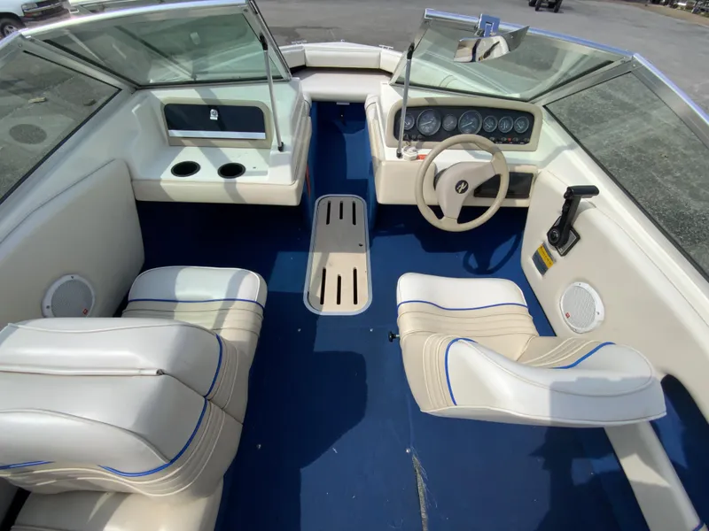 Slide: The Image of Sea Ray 170 Bow Rider 1994 - 3