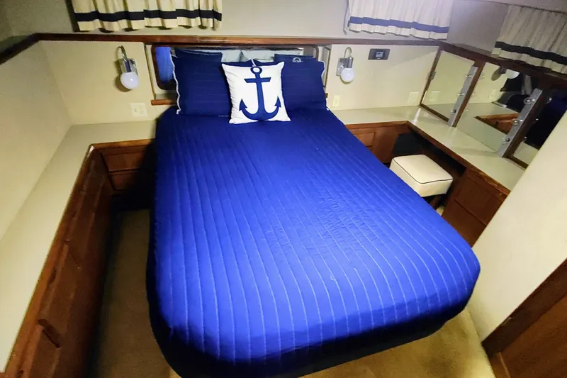 Slide: The Image of Master Stateroom - 32