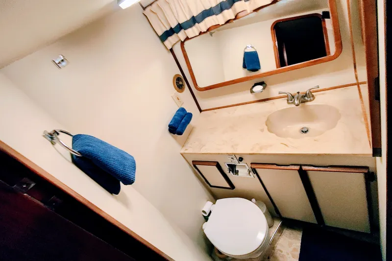 Slide: The Image of Master En-Suite Head - 37
