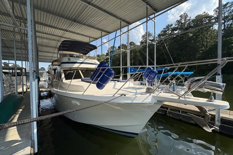 Slide: The Image of Chris-Craft 426 Catalina 1986 - 7