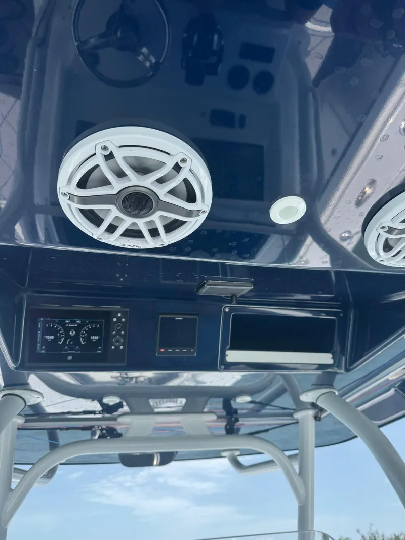 Slide: The Image of Yellowfin 32 2021 - 11