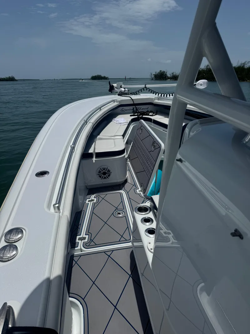 Slide: The Image of Yellowfin 32 2021 - 8