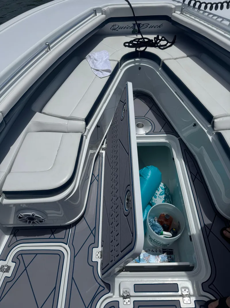 Slide: The Image of Yellowfin 32 2021 - 9