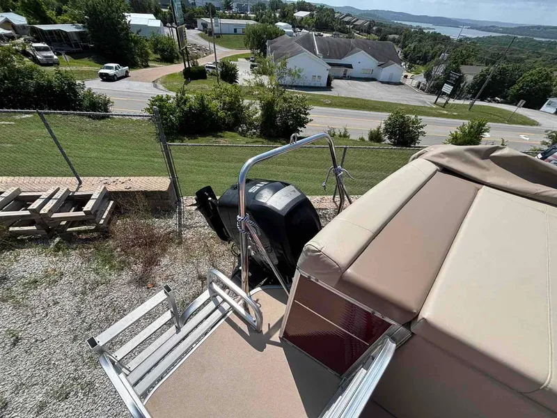 Slide: The Image of Lowe SS 230 2014 - 12