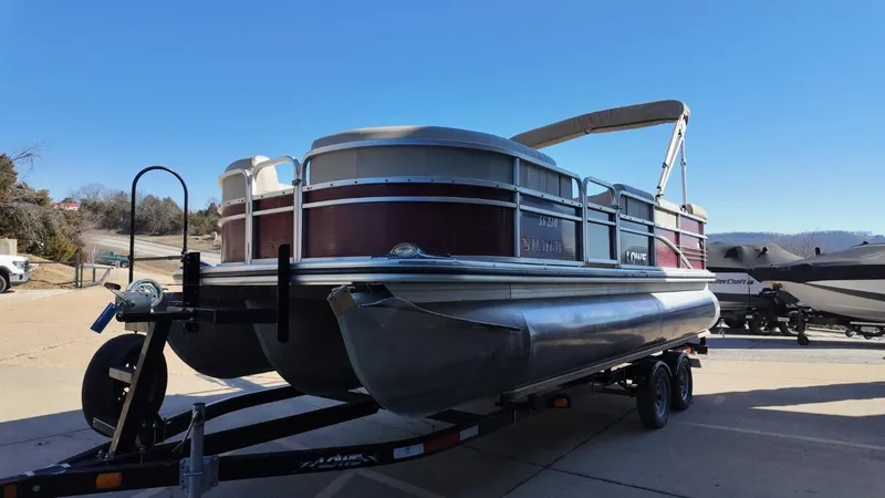 Slide: The Image of Lowe SS 230 2014 - 15