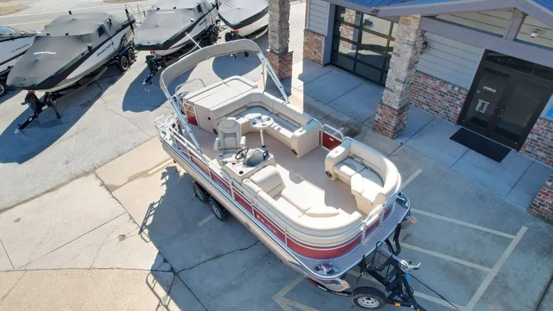 Slide: The Image of Lowe SS 230 2014 - 16