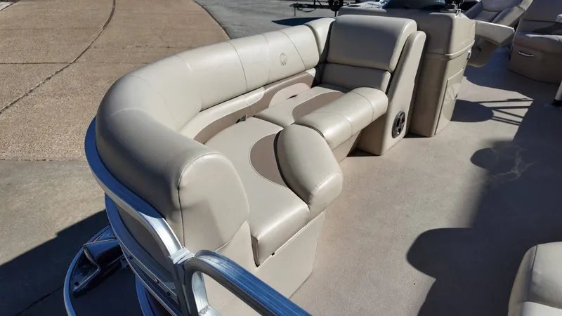 Slide: The Image of Lowe SS 230 2014 - 17