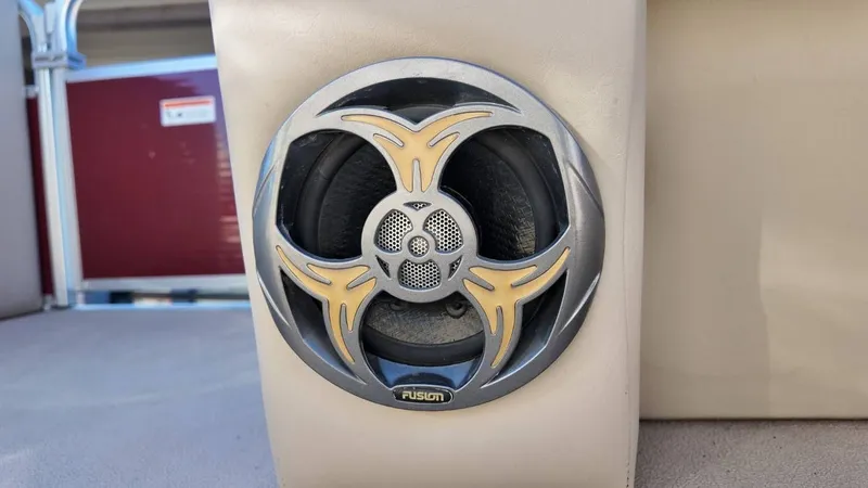 Slide: The Image of Lowe SS 230 2014 - 19