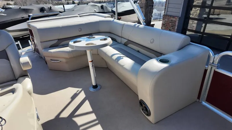 Slide: The Image of Lowe SS 230 2014 - 30