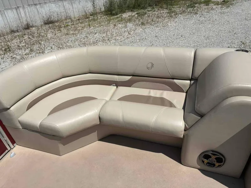 Slide: The Image of Lowe SS 230 2014 - 6