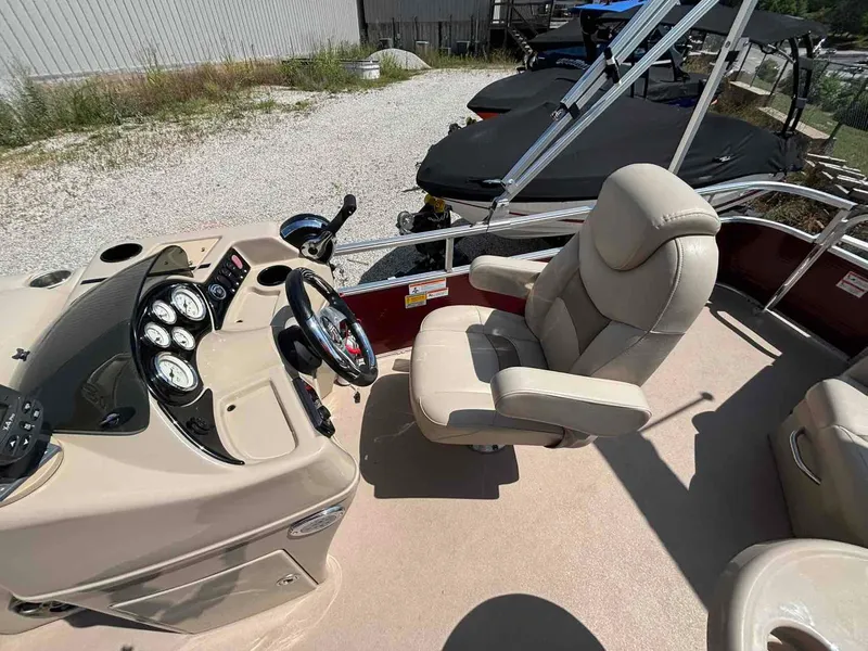 Slide: The Image of Lowe SS 230 2014 - 9