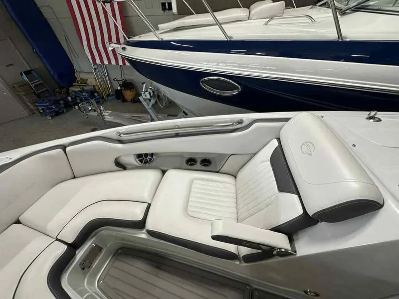 Slide: The Image of Crownline Boats 270 SS 2025 - 4