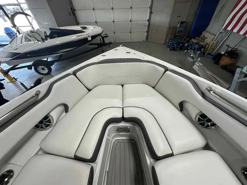 Slide: The Image of Crownline Boats 270 SS 2025 - 5