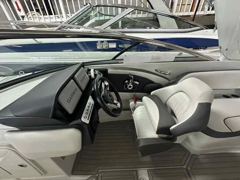 Slide: The Image of Crownline Boats 270 SS 2025 - 9