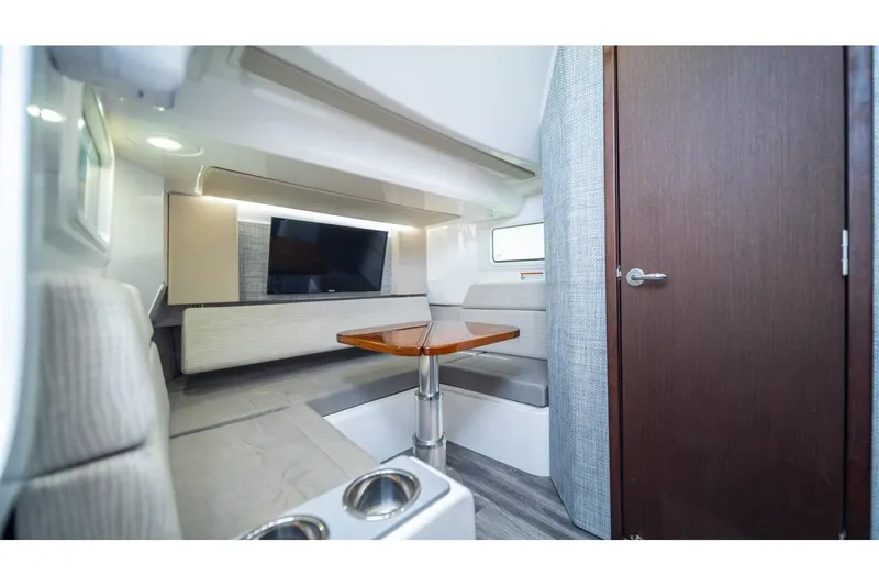 Slide: The Image of Everglades 455 Center Console 2023 - 15