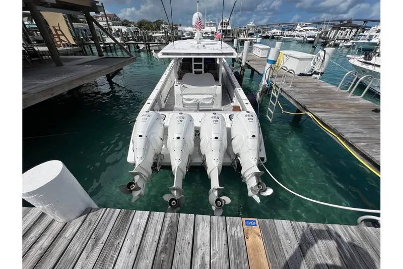 Slide: The Image of Everglades 455 Center Console 2023 - 20