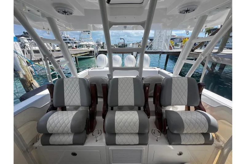 Slide: The Image of Everglades 455 Center Console 2023 - 21