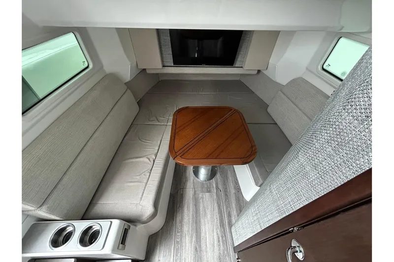 Slide: The Image of Everglades 455 Center Console 2023 - 27