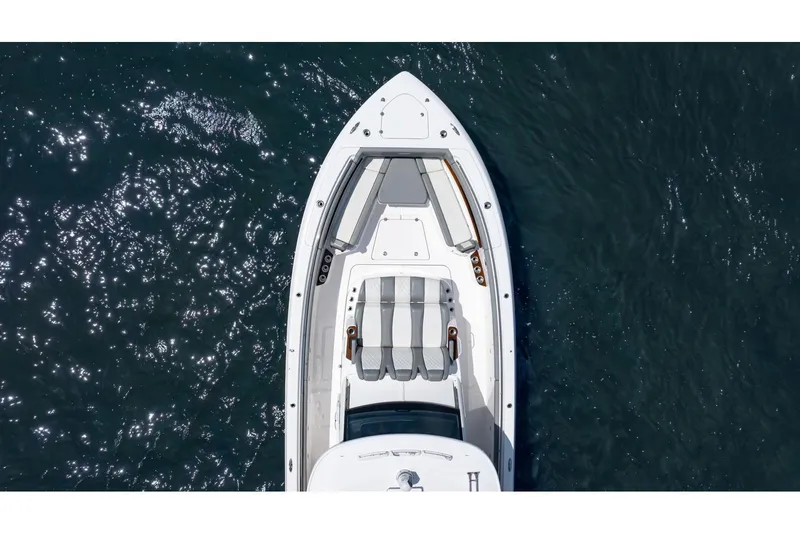 Slide: The Image of Everglades 455 Center Console 2023 - 7