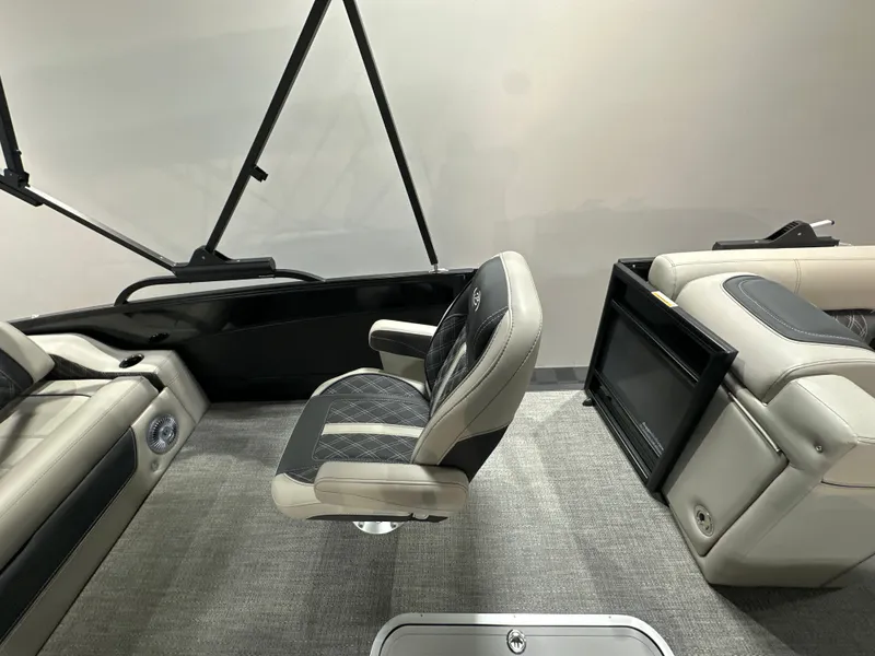 Slide: The Image of Barletta Lusso 23UC 2026 - 19