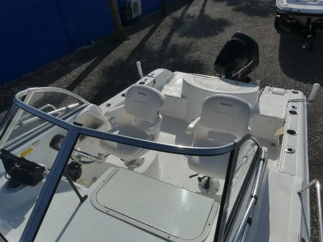 Slide: The Image of Sea Fox 216 Walkaround 2008 - 13